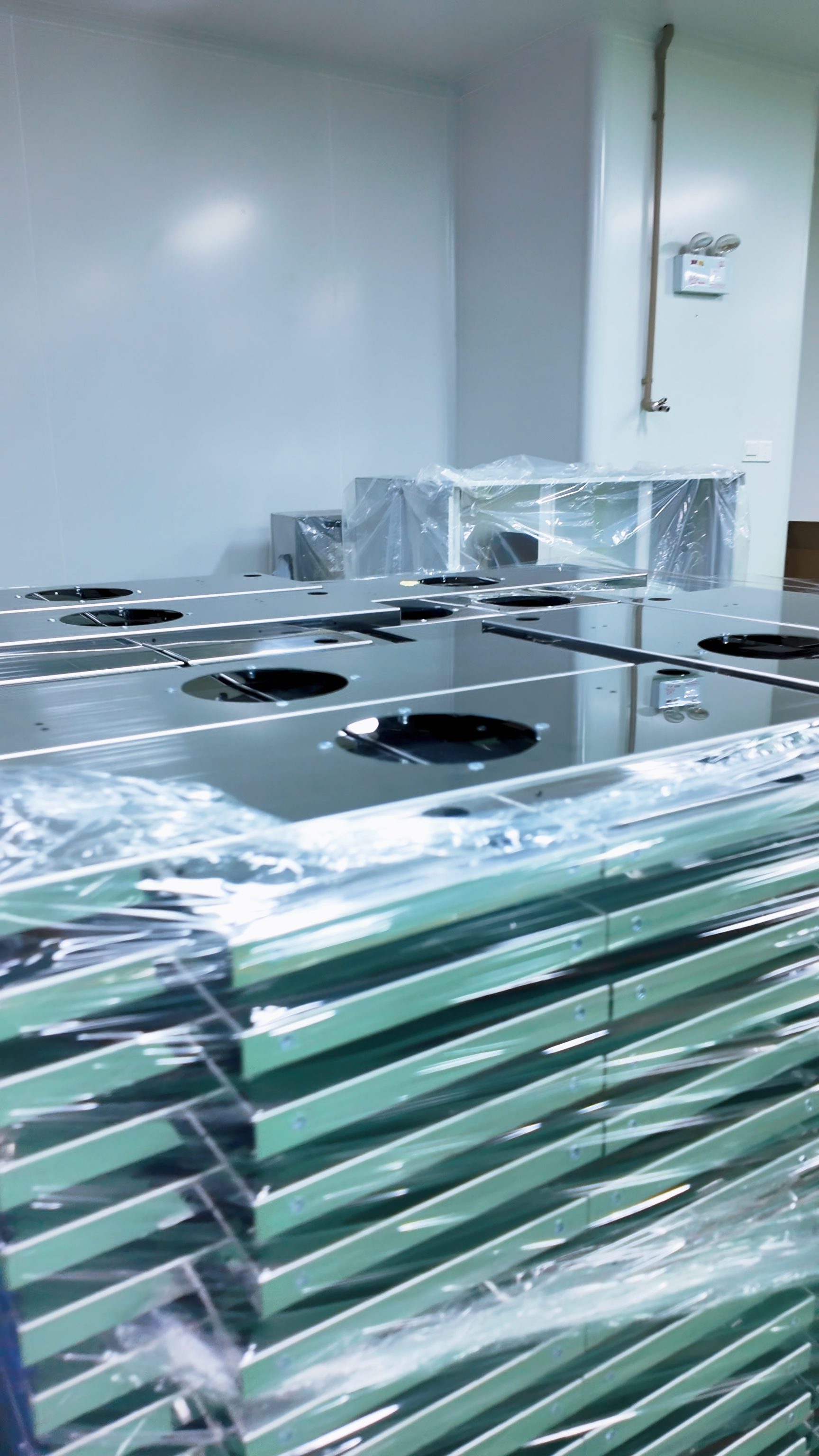 Cleanroom Facility Manufacturer Guide: Key Factors for Building a Compliant Controlled Environment